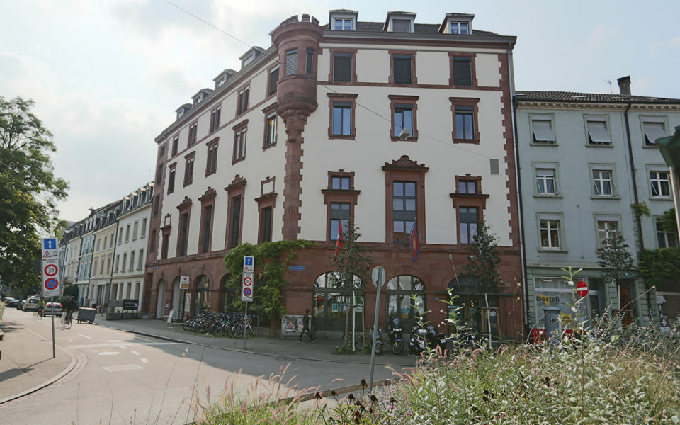 Heilsarmee Gebäude am Erasmusplatz